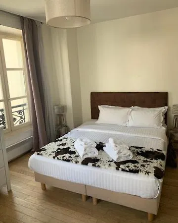 Opera 2 Apartment